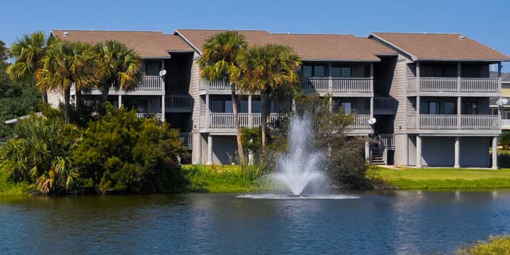 Pond and water feature at Sunchase Condos in Gulf Breeze