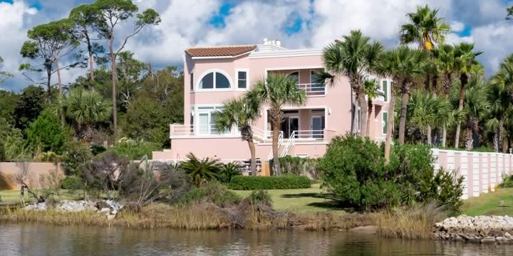 Waterfront home in Mary Esther Florida