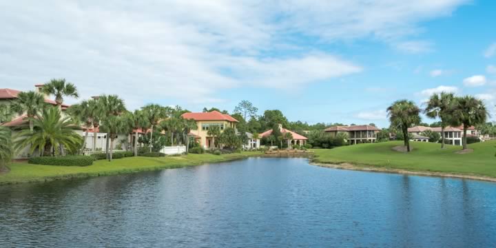 Golf course homes in Sandestin